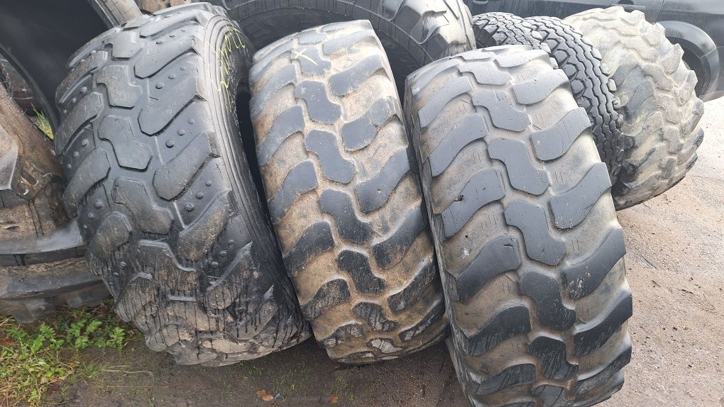 Opony 16/70/20 405/70/20 Dunlop