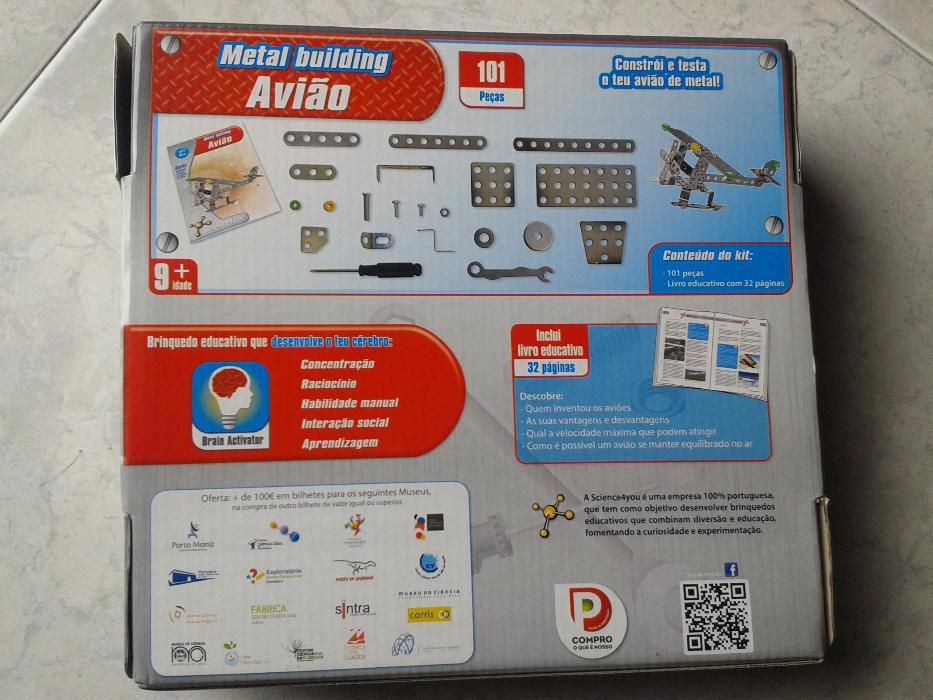 Avião de metal Science4you