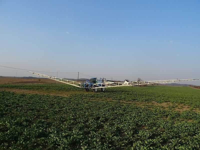 Opryskiwacz Matrot Maestria 15. Szerokość 36 m, 4200 l . MATROT