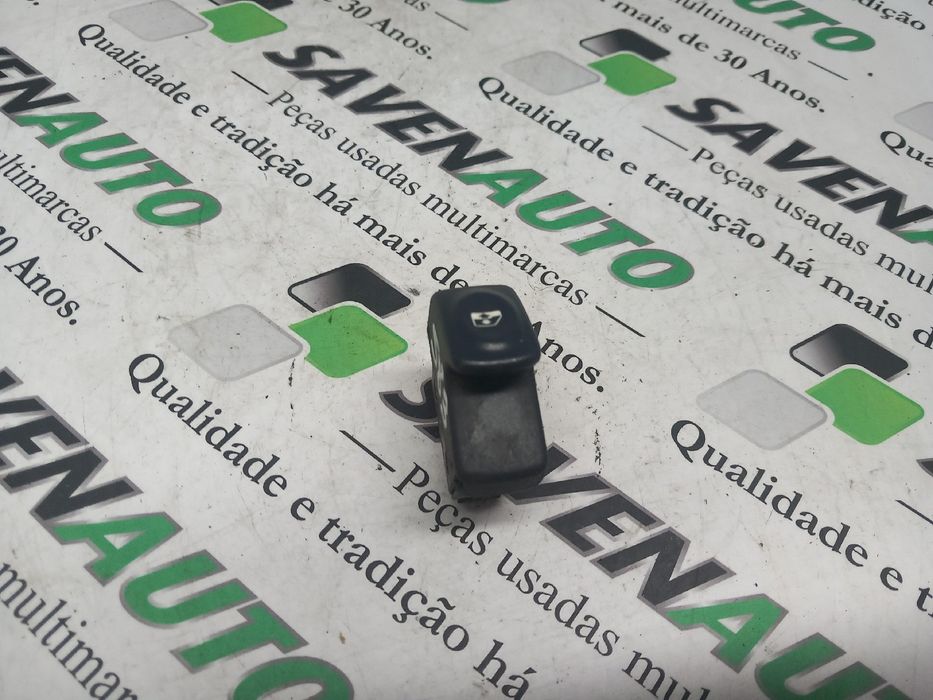 Comando / botão / interruptor vidros frente esquerdo RENAULT Clio II (
