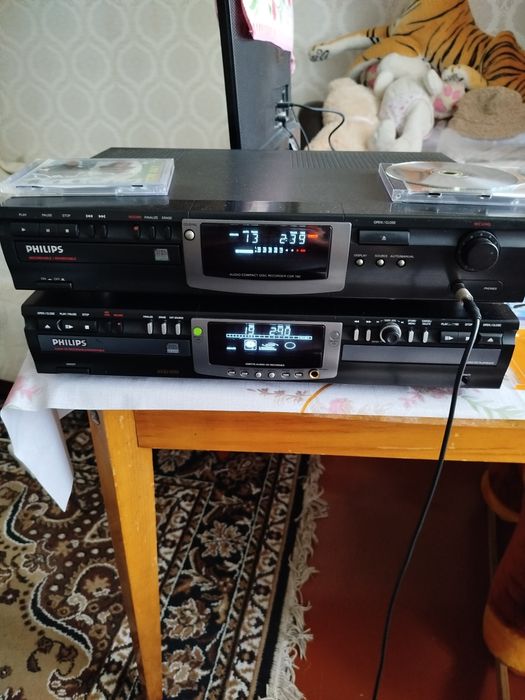 Пишучий програвач PHILIPS CDR 760