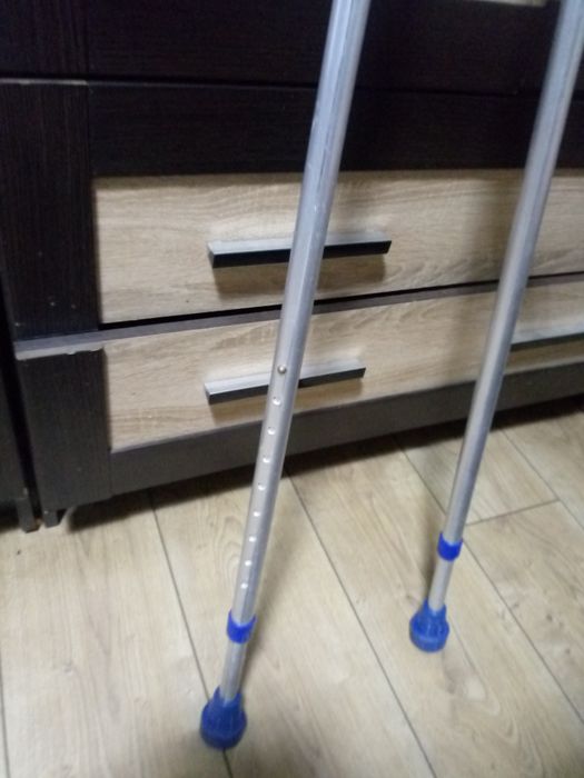 Продам милиці-костилі.