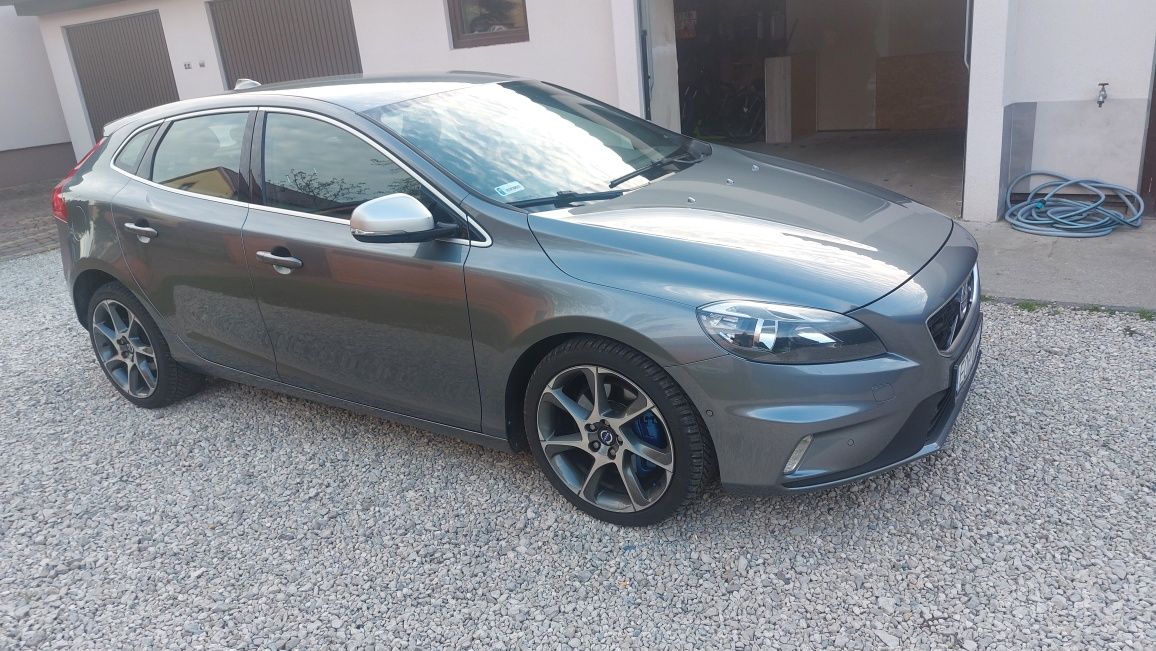 Volvo V40 R-Design 190km