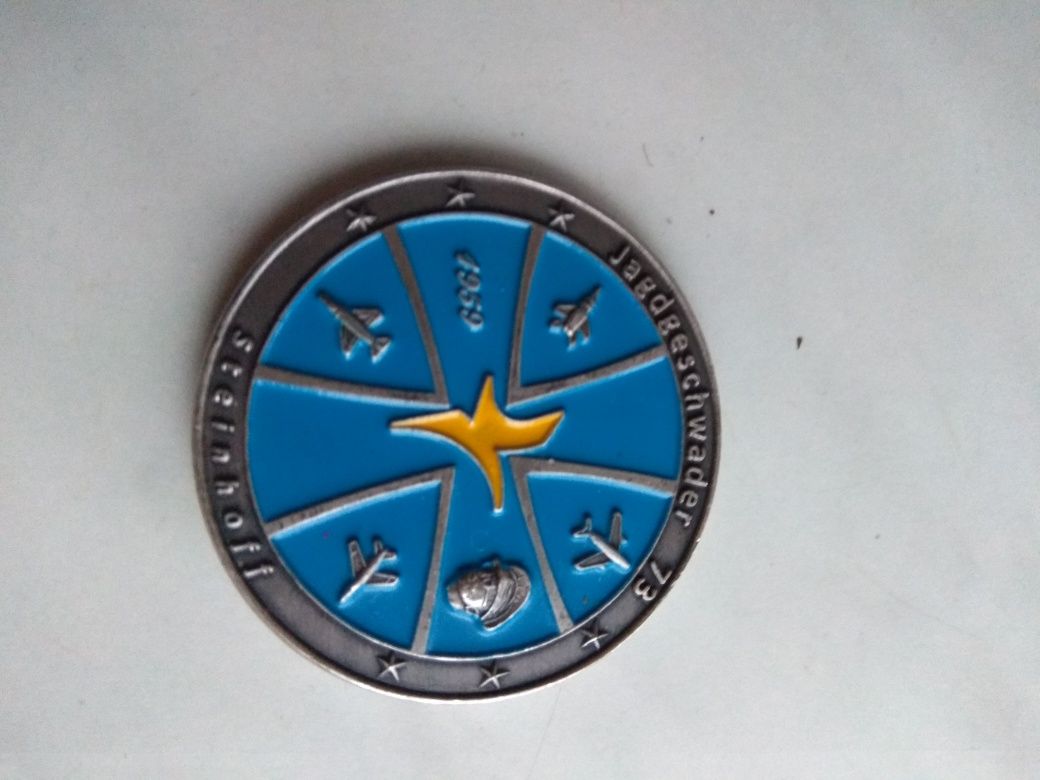 Challenge coin. Odznaka przynależności.