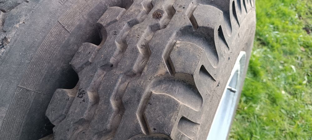 Koła koło 8.25 R20 przyczepa D47,D46,D732,D35 na 6 szpilek