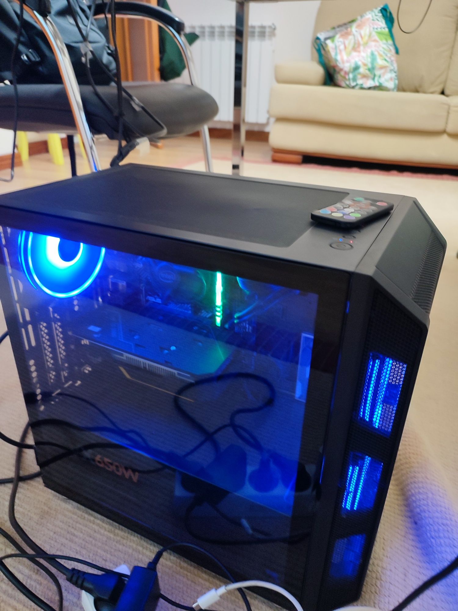 Pc Torre, sem marcas de uso
