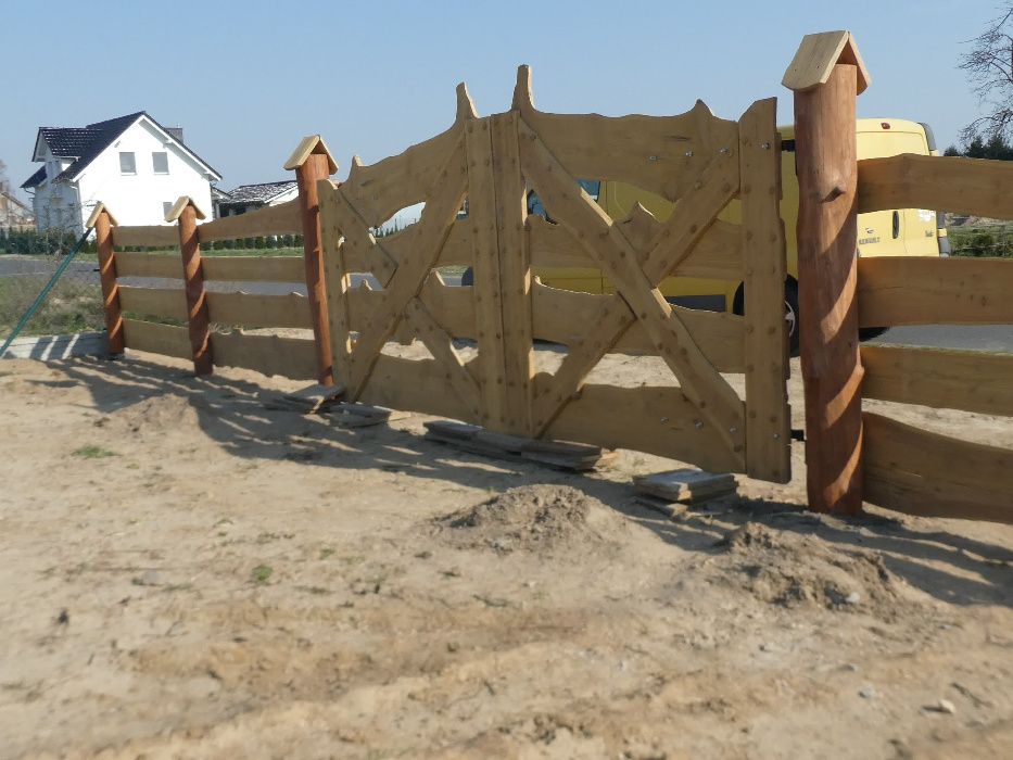 brama drewniana bramy drewniane ogrodzenie ogrodzenie płoty płot