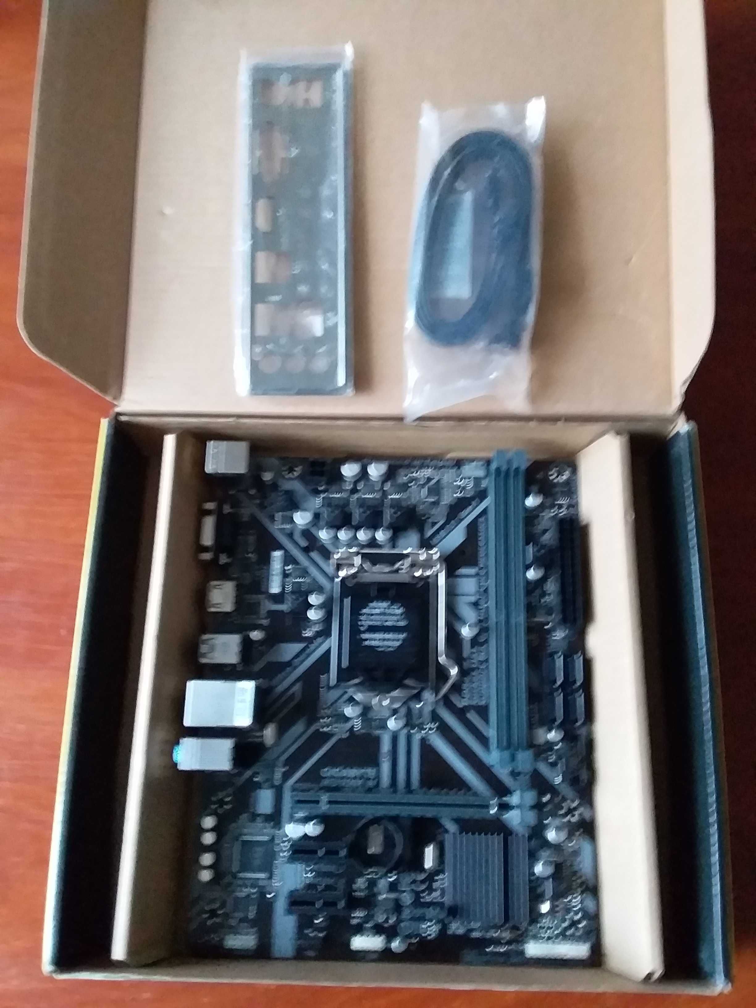 Gigabyte H310M H поколение 8 Gen 9