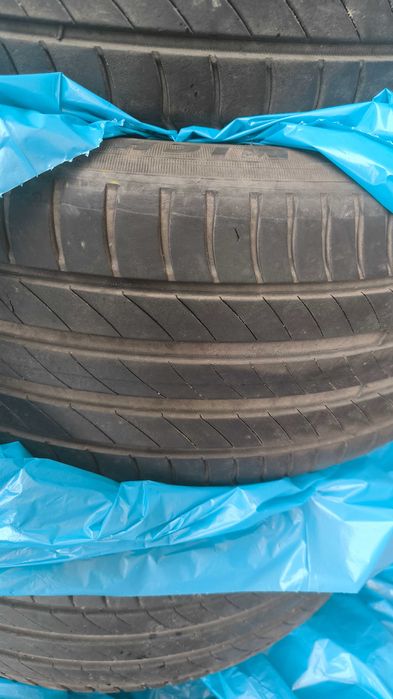 Opony Michelin 225x45x17 używane
