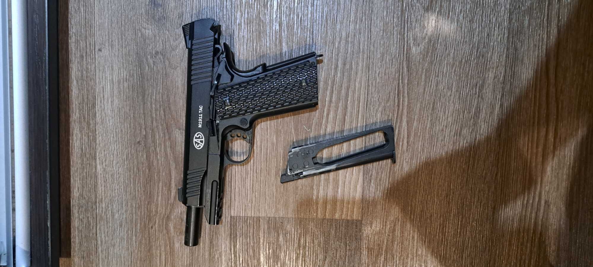 Іграшковий пістолет КОЛЬТ (SAS M1911) .