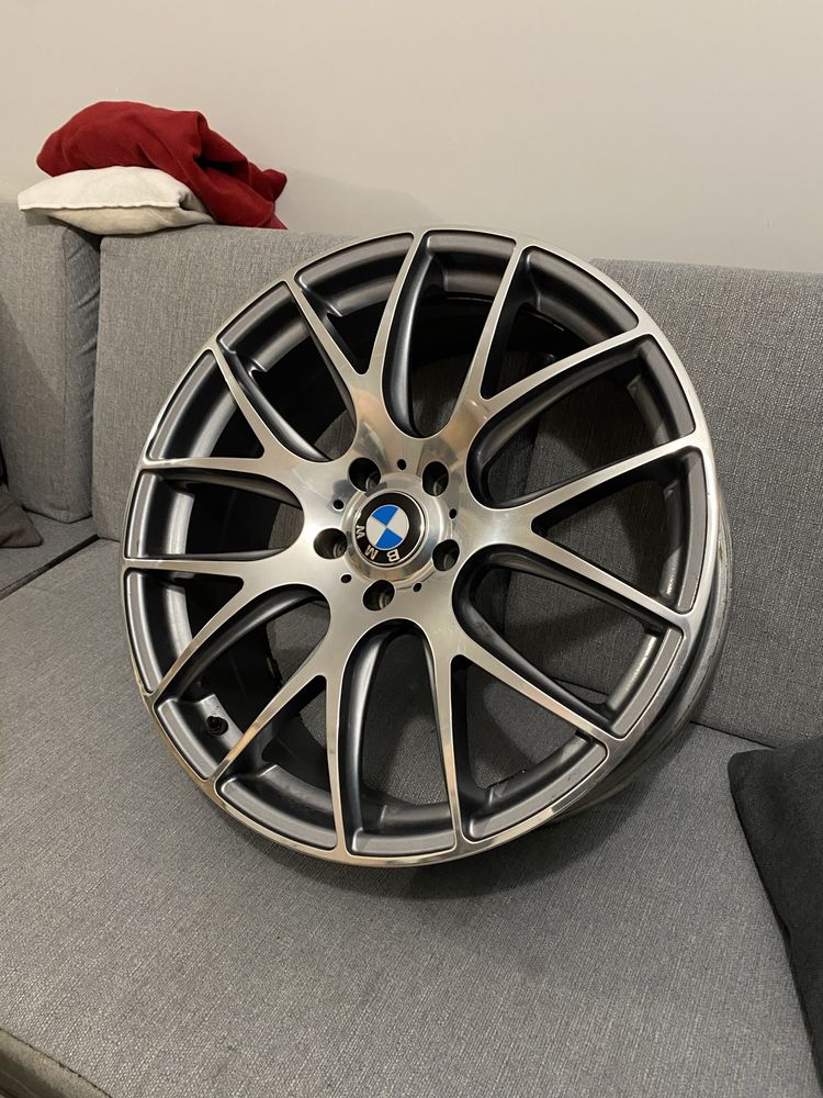Sprzedam felgi 20 z oponami 5x120 lub zamienie