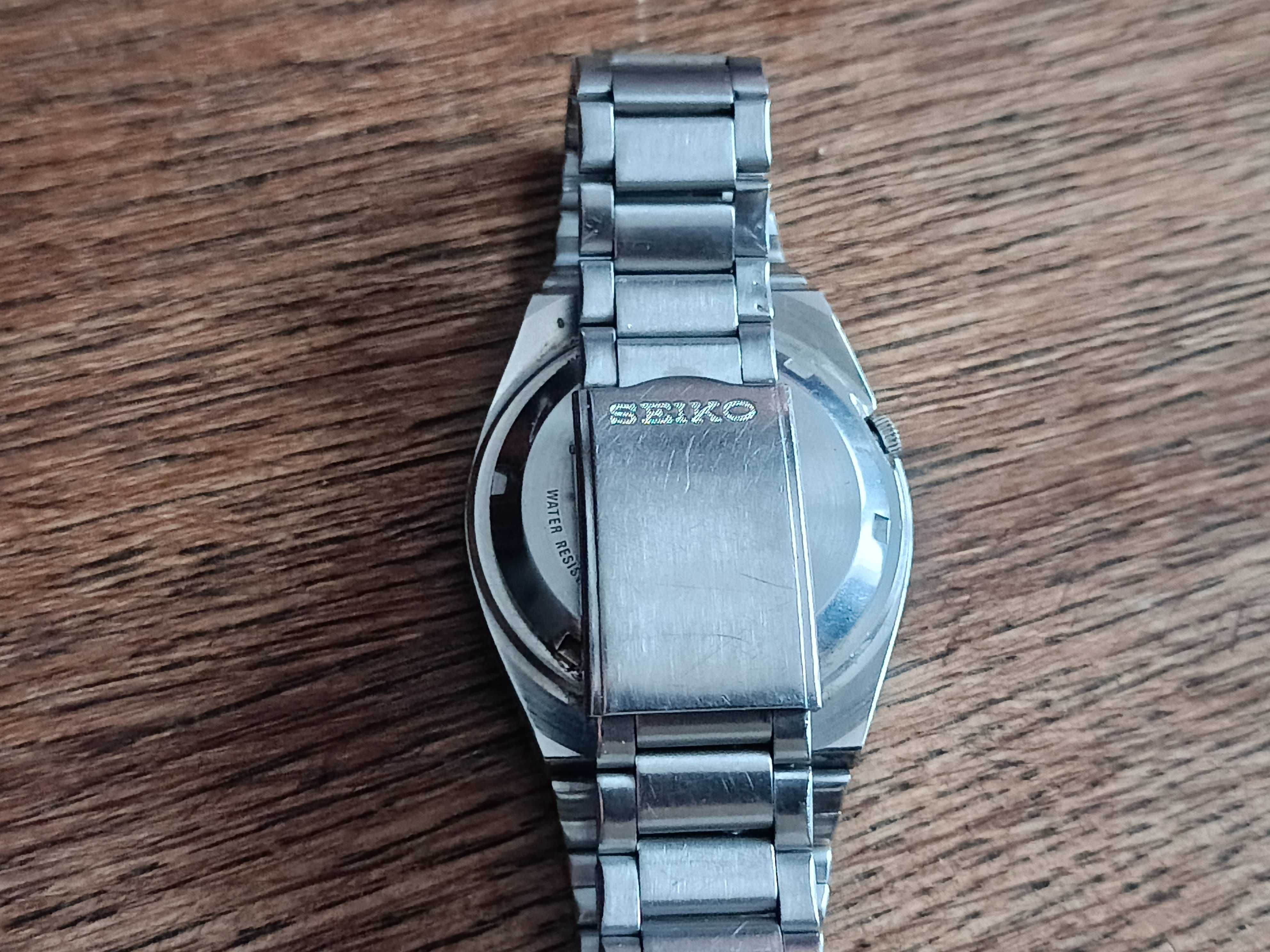 Sprzedam piękny męski zegarek Seiko 5 dual data na bransolecie