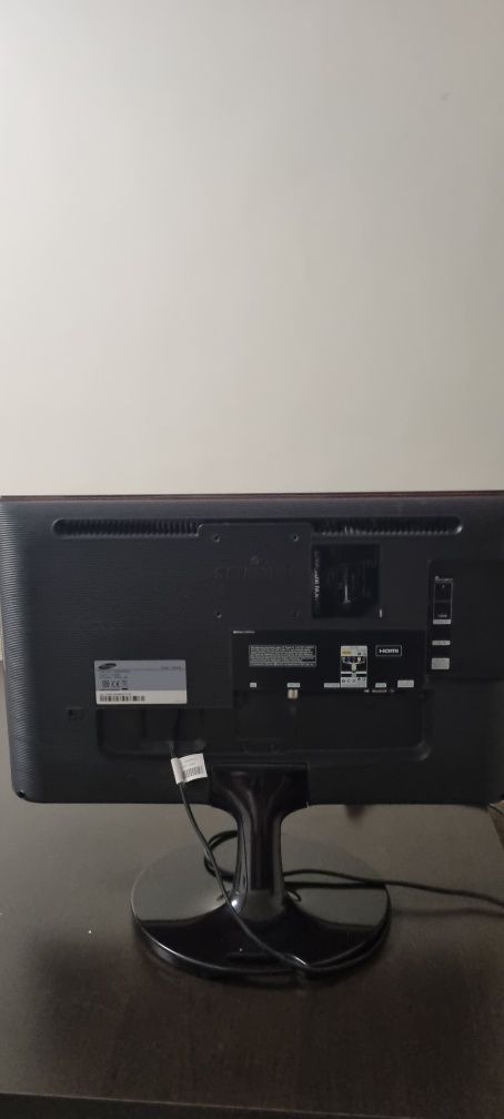 TV/monitor led 22` Samsung