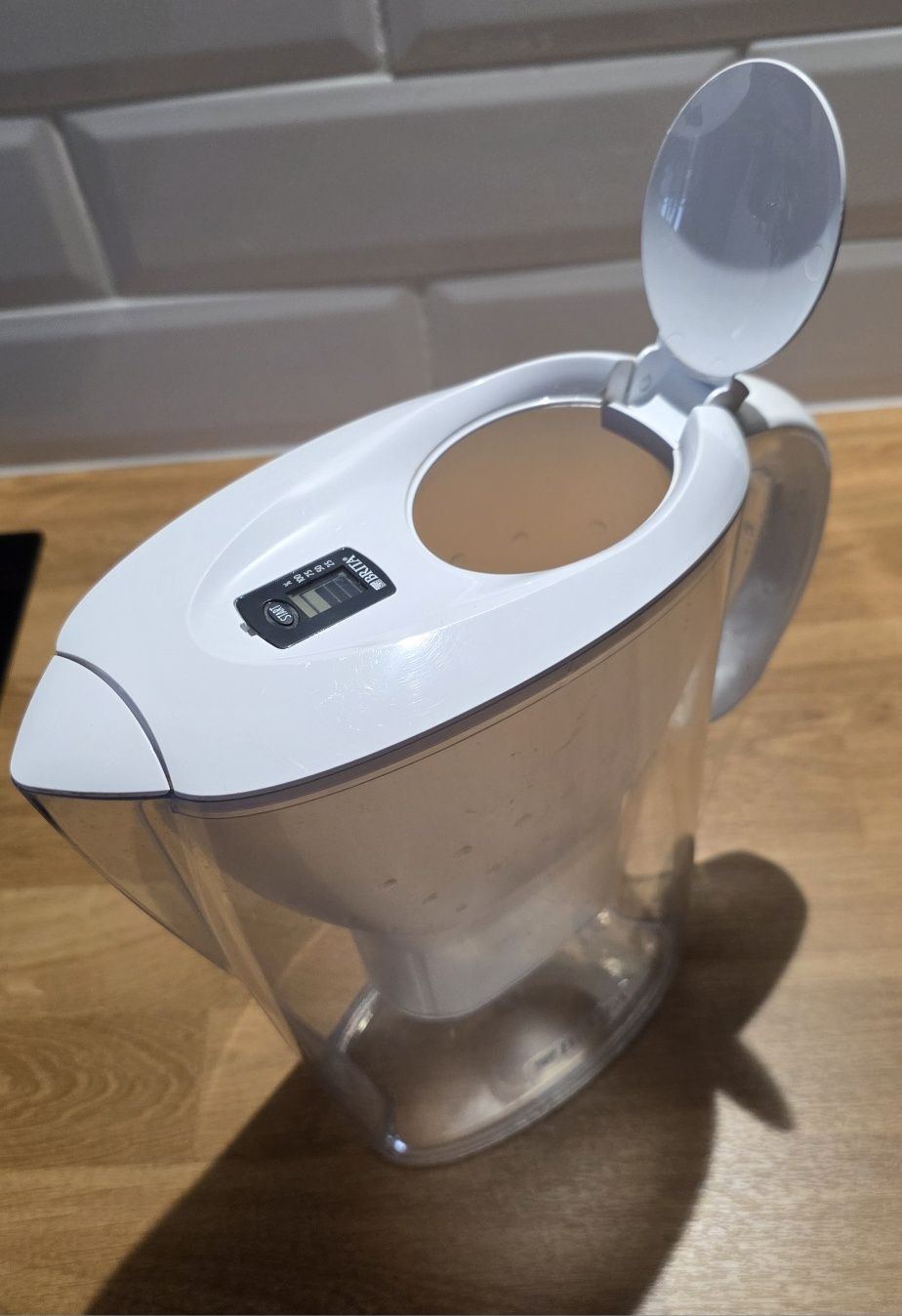 Dzbanek filtrujący do wody BRITA Marella 2.4 L