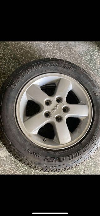 Резина з дисками Jeep