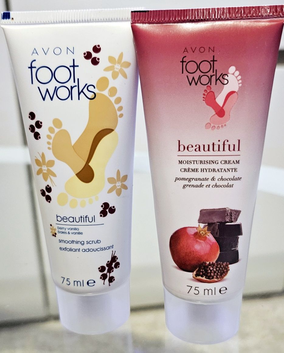 Scrub do stóp Wanilia 75 ml i krem do stóp Granat 75 ml, Avon