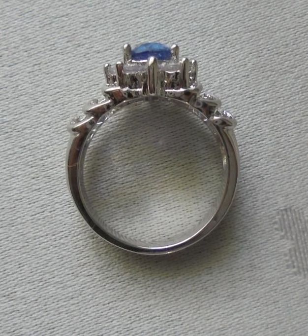 Anel em prata com quartzo azul