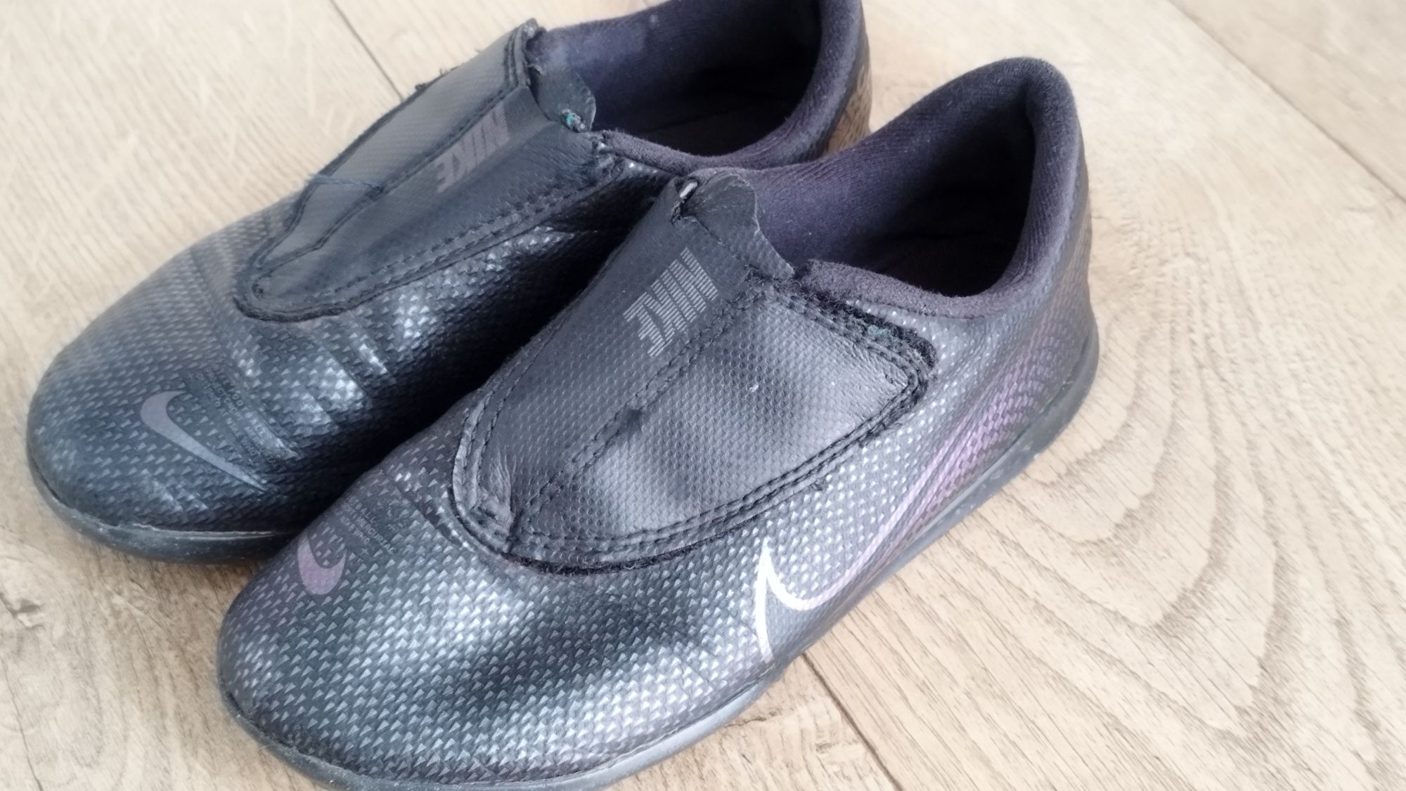 Buty Nike Merc turfy na rzep rozmiar 29,5 (18cm z metki)