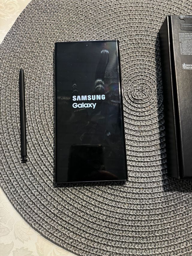 Продам Samsung s23 ultra 12 озу та 2 фізичні SIM повний комплект