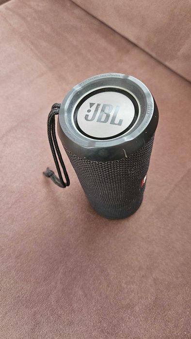 Sprzedam głośnik jbl flip 3