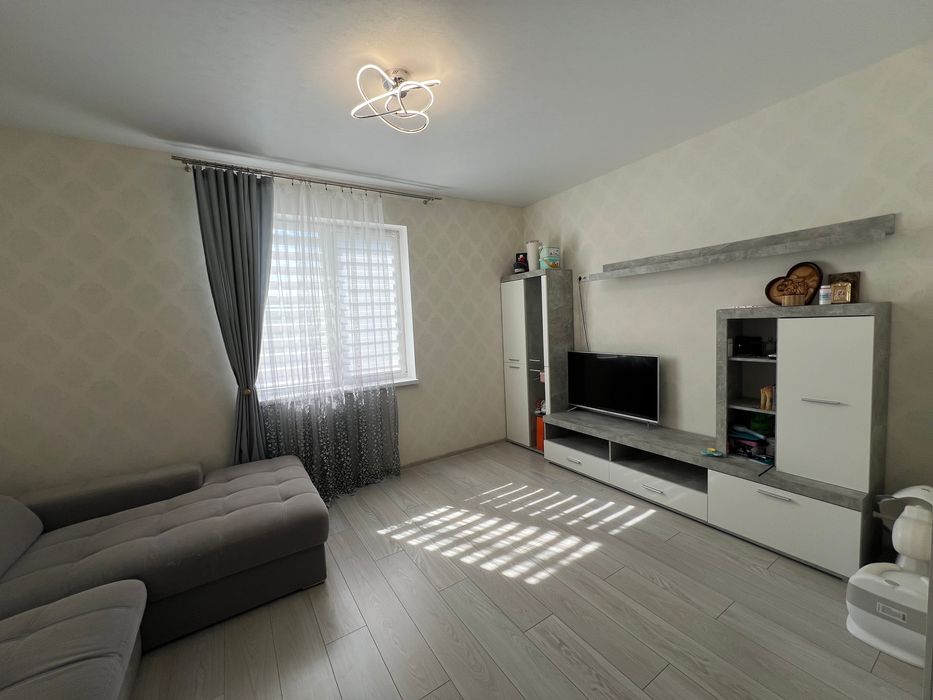 БЕЗ КОМІСІЇ. Продаж будинку з ремонтос тв меблями