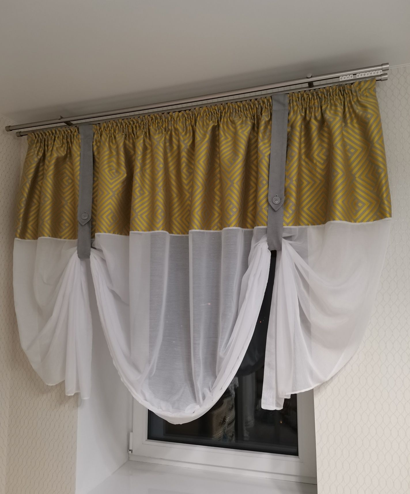 Коротка штора тюль біла льон на зав'язках на кухню