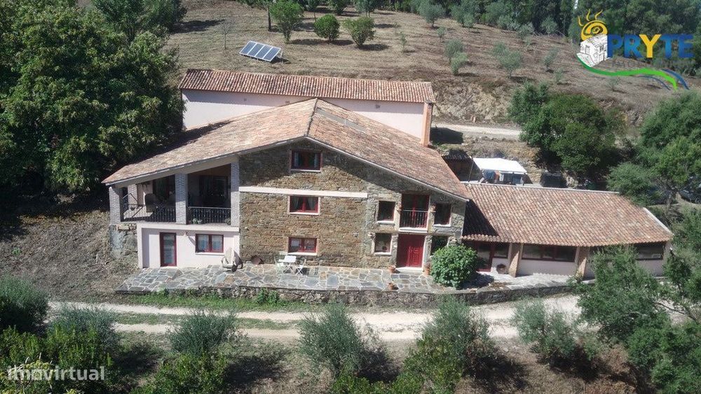 Quinta de 1,6 ha situada muito próxima da Vila da Sertã