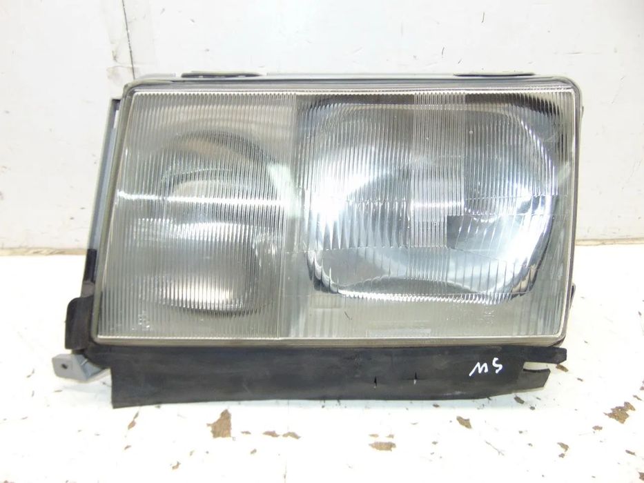 Mercedes W124 farol