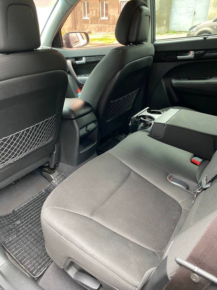 Продам KIA Sorento 2014 год