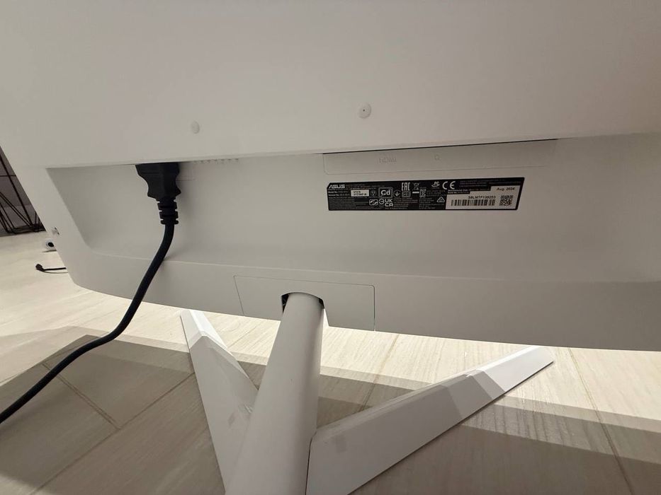 Продам монітор,клавіатуру ,мишку  безпровідну,Asus 27 Logitech MK950