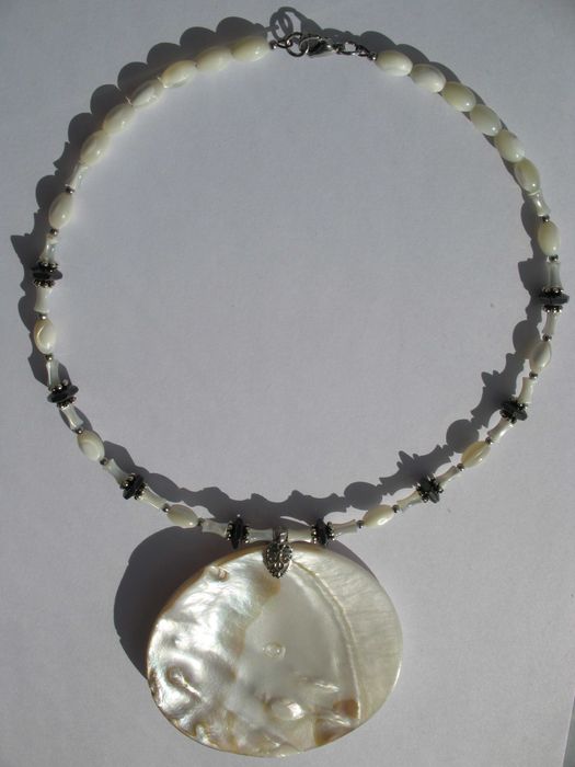 ПЕРЛАМУТР океанический натуральный авторское колье ручной работы ШАМАН