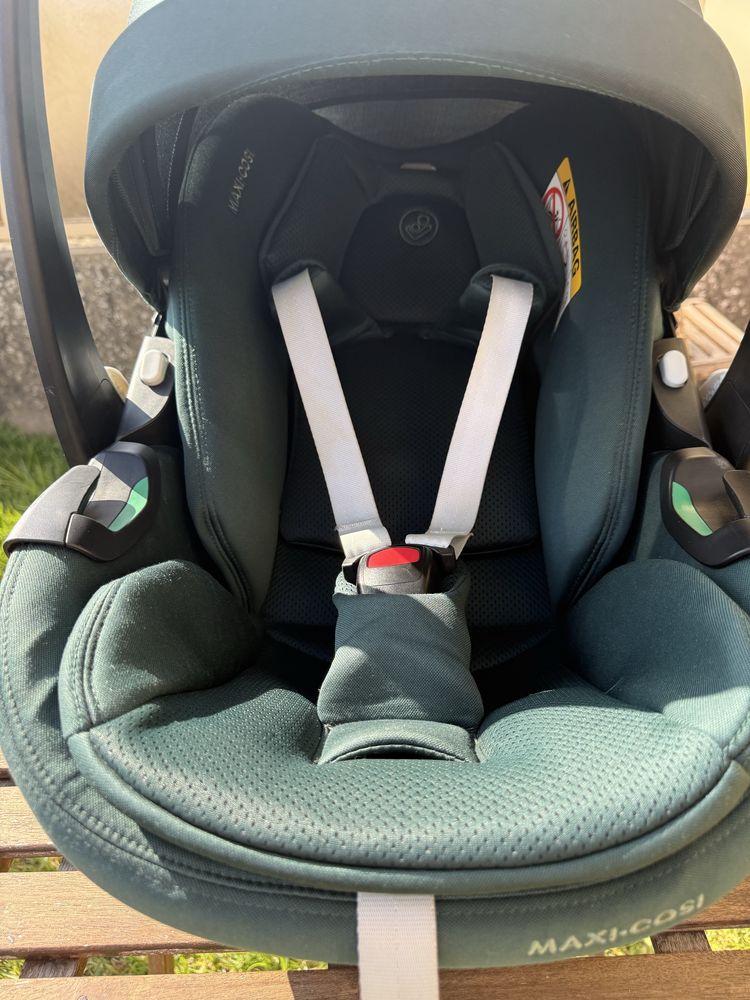 Maxi cosi pebble 360  (2) ( quadrado)