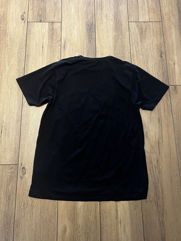 Koszulka T-shirt z krótkim rękawem czarny z nadrukiem