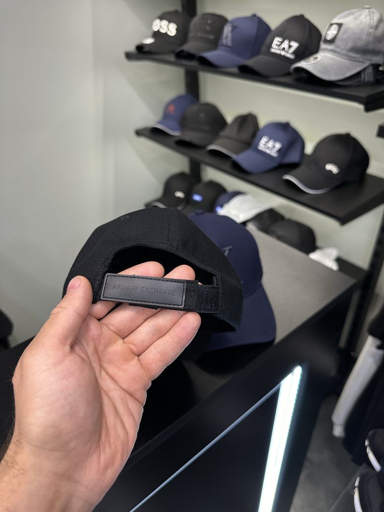 Кепка бейс Armani бейсболка