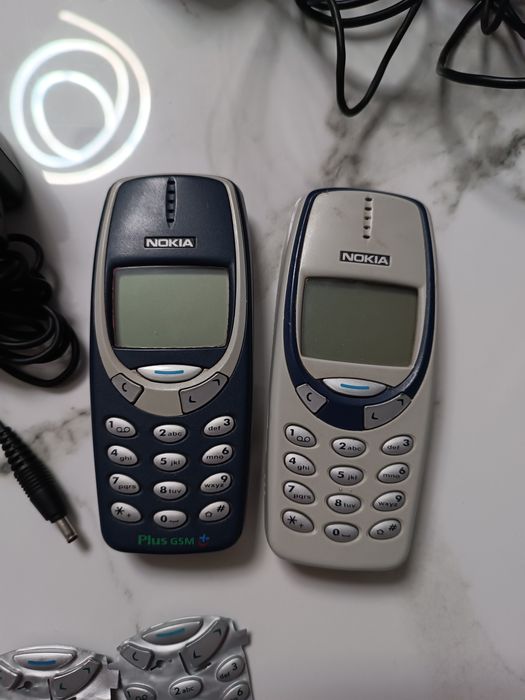 Nokia 3310 plus inna  + czesci