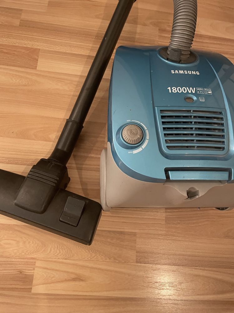 Пилосос Samsung 1800W пылесос