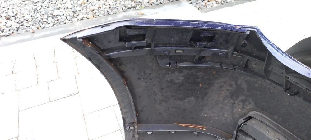 VW polo okular okularnik zderzak przód przedni granatowy lb5n