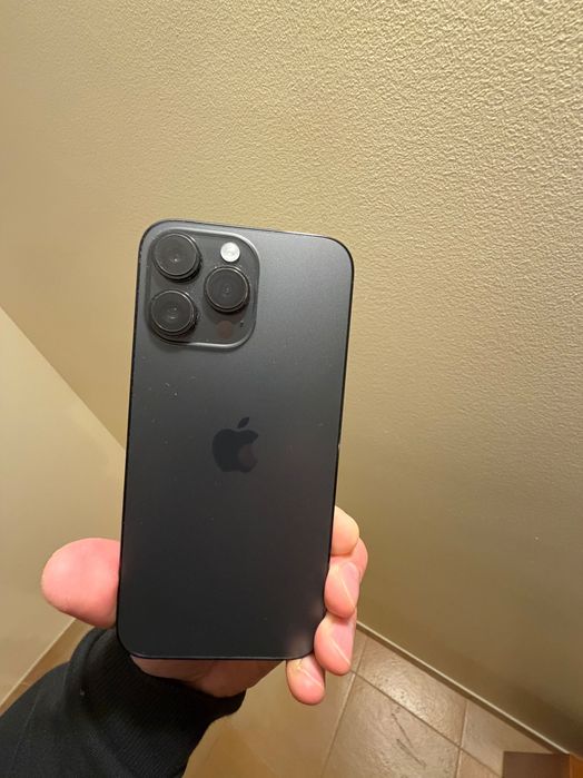 Iphone 14 pro max 256 gb com carregador e cabos incluido