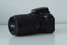 Aparat Nikon D5600 z obiektywem 18-140VR stan idealny