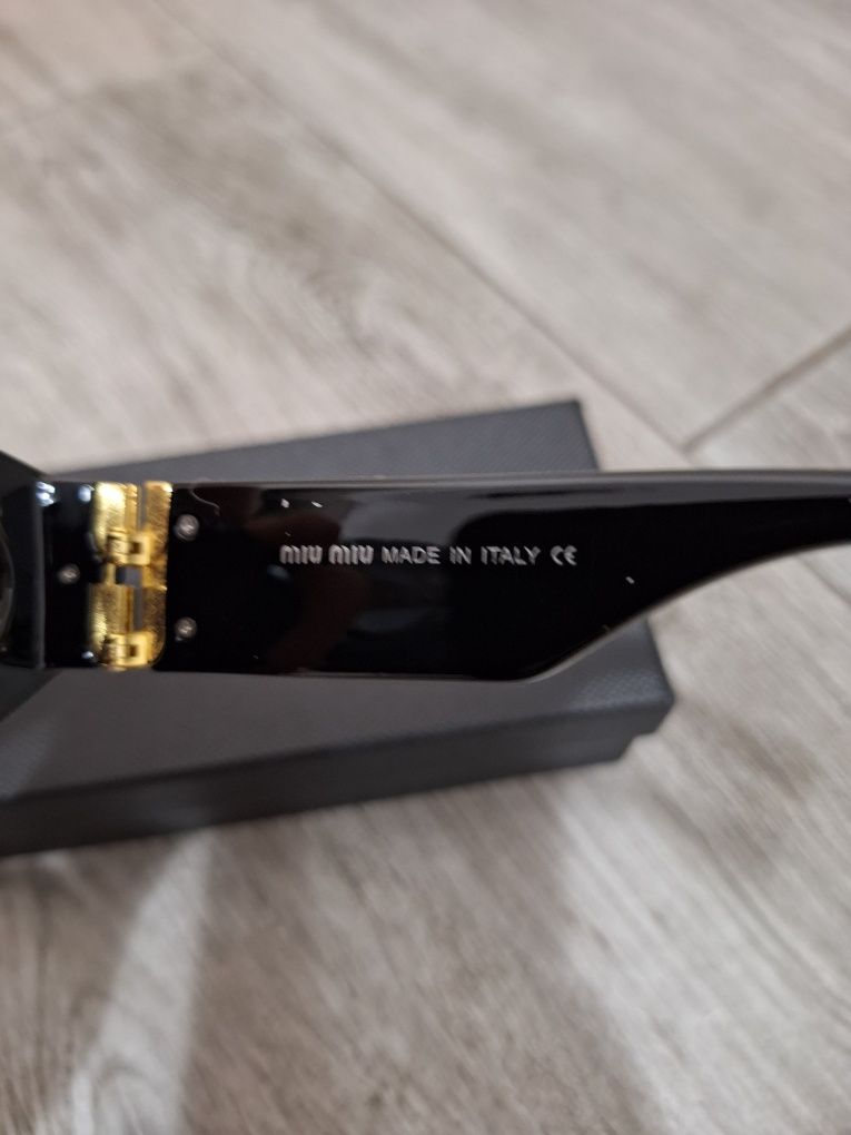 Miu miu okulary przeciwsłoneczne