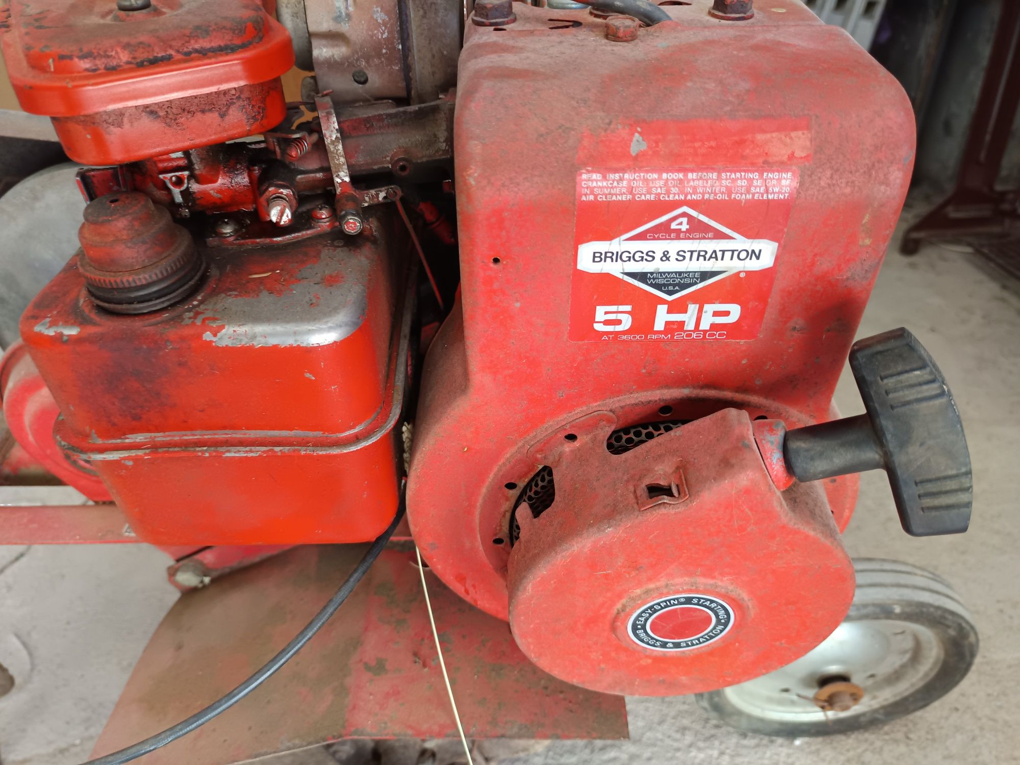 Motoenxada 5hp bouyer