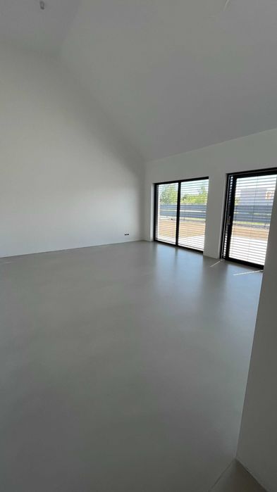 Mikrocement, mikrobeton 5mm posadzki schody baseny posadzki żywiczne