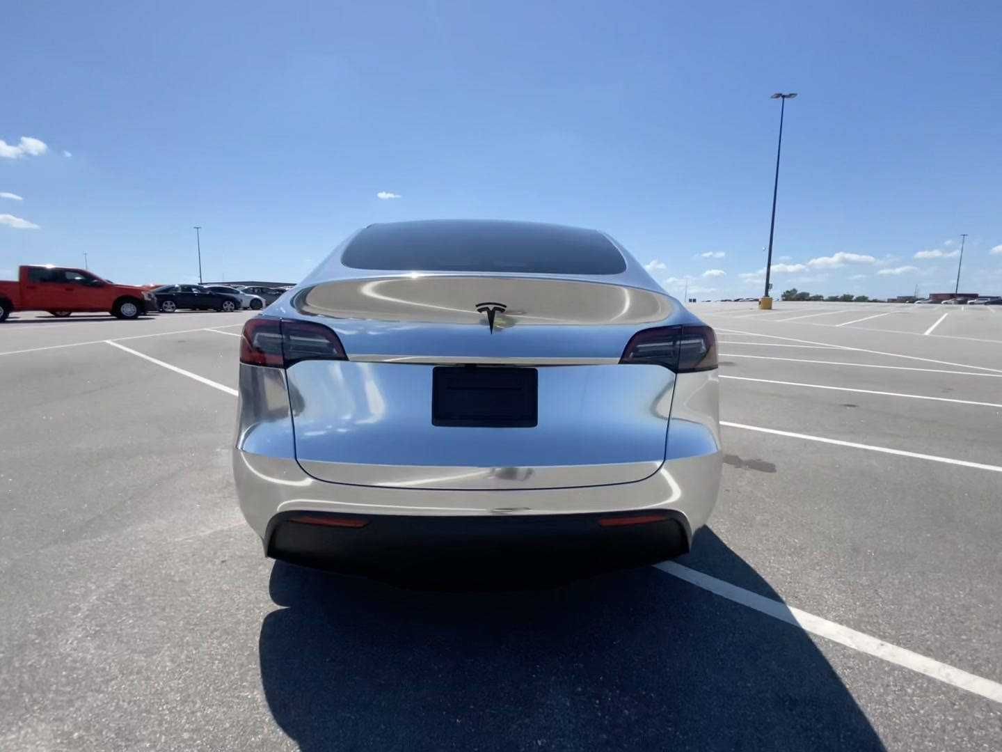 Tesla Model Y Maximum Range 80.5 kWh Dual Motor (514 к.с.)