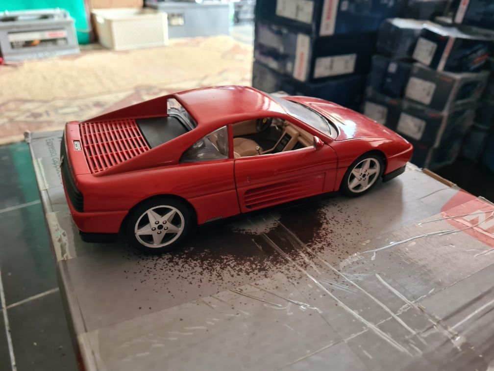 Ferrari 348 tb bburago 1:18