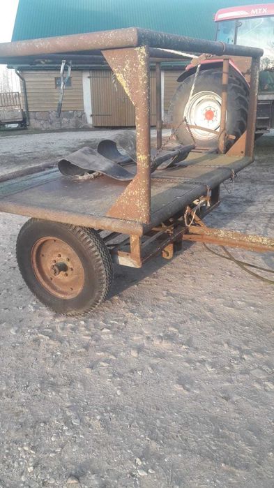 Hydrauliczny poskrom do korekcji racic u bydła