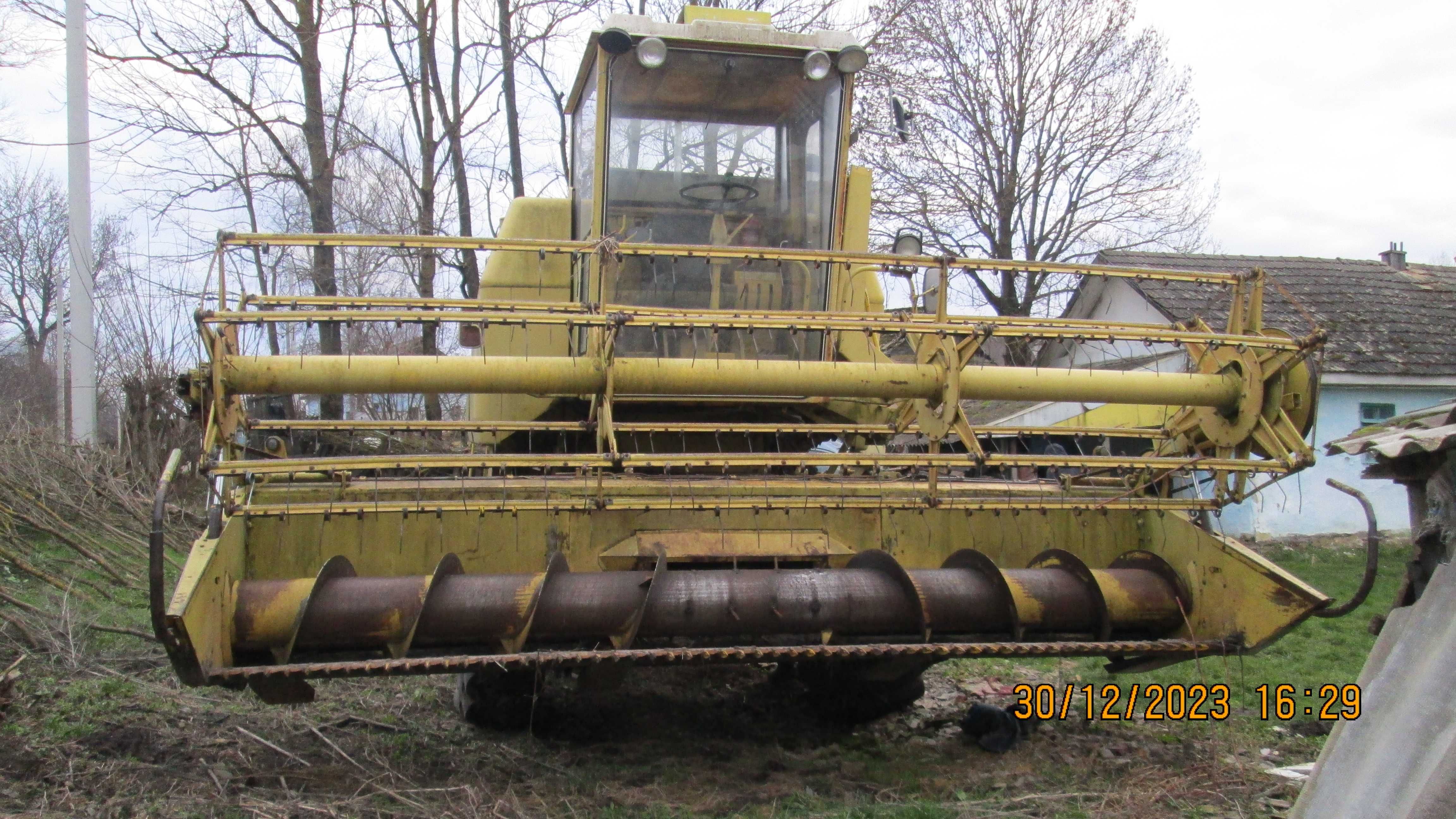 Зернозбиральний комбайн NEW HOLLAND CLAYSON-1540.