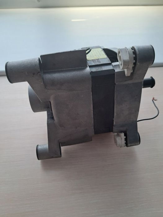 Двигатель  на стиральную машинку