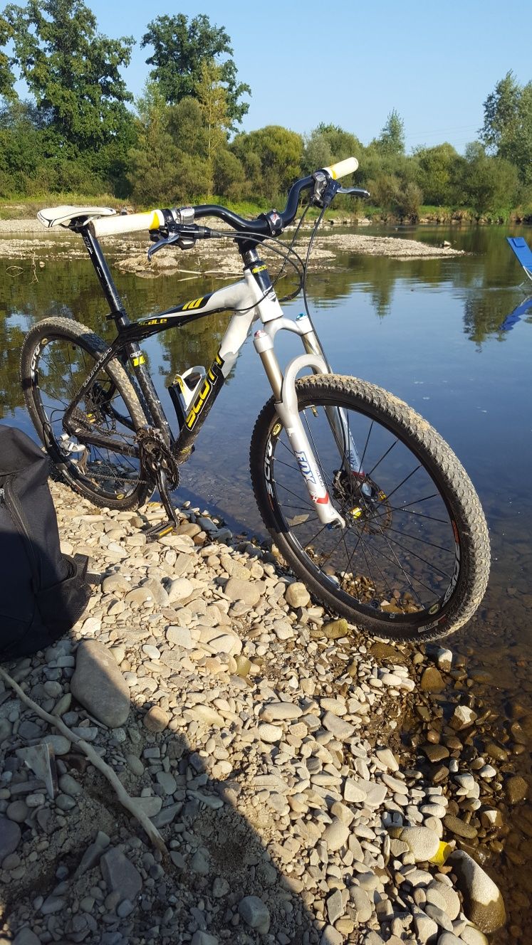 Scott scale 10 carbon roz m