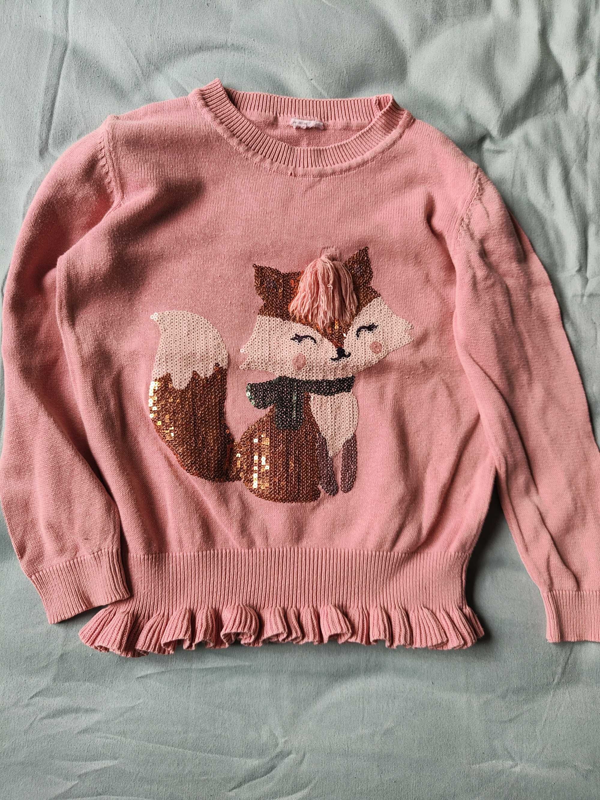 Śliczny sweterek dla dziewczynki