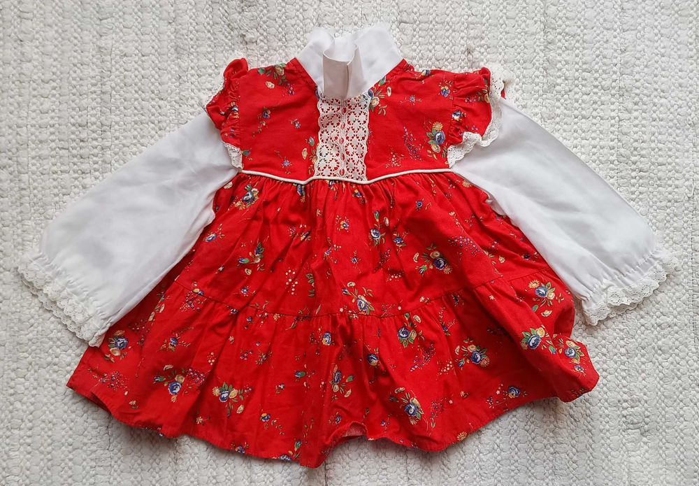 czerwona vintage sukienka